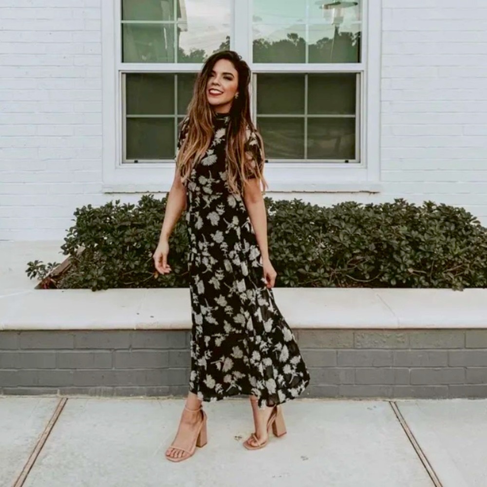 NWT Lulus Floral Dressed Up Black Floral Midi
